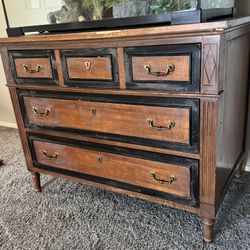 Mid Century Victorian Antique Vintage Dresser (Need Gone Today)