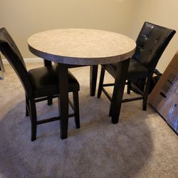 350$ Marble Breakfast Table And High Chairs + Marble Coffe Table & End Table 