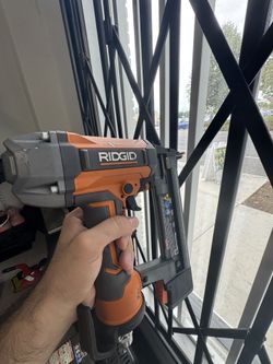 Pneumatic 16-Gauge 2-1/2 in. Straight Finish Nailer