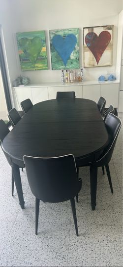Dining Room Table and Chairs!