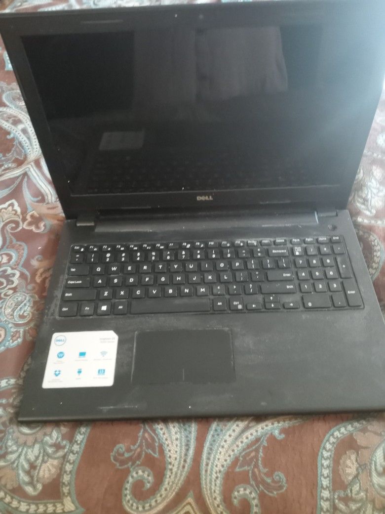 Dell Inspiron 15 3000 Series 3878