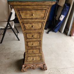 Jewelry cabinet