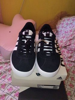 Tenis adidas