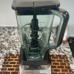 Ninja Blender NJ600