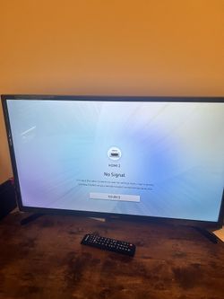 Samsung 32” Smart TV UN32N5300A with Remote Works Great