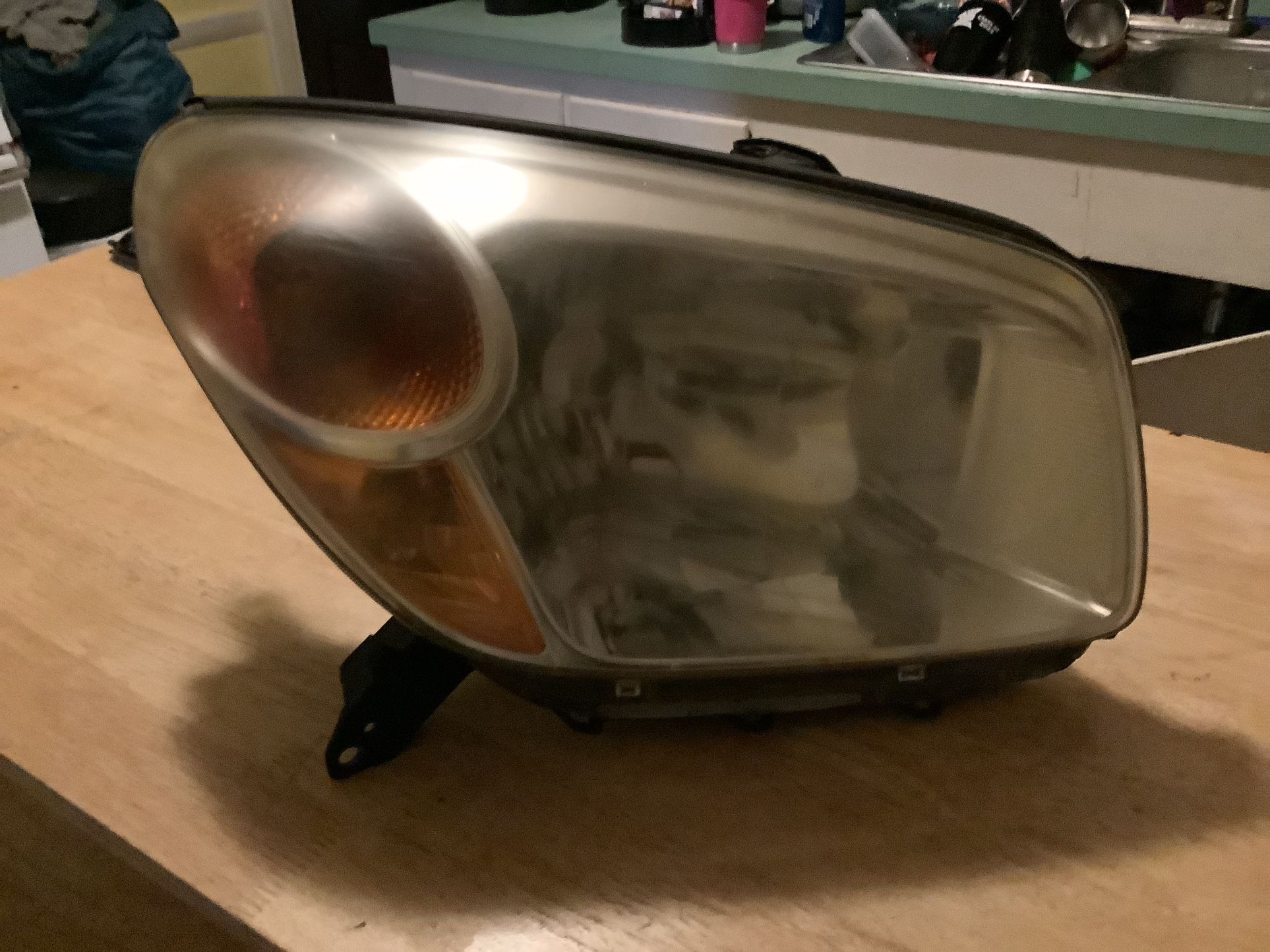 Front Passenger Headlight For A 2005 Toyota Rav 4