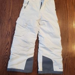 Columbia Bugaboo Omni-heat Snow Pants Kids size small

Stain by knees as shown in the pics
