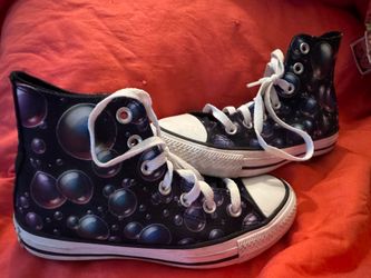 Converse, size 4 men’s, 6 women’s