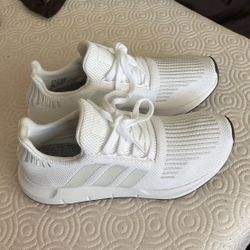 Adidas Run Swift 