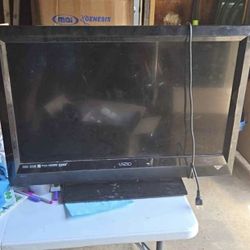 Vizio E321VL 32” TV