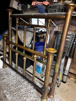 Full size antique heavy brass bed