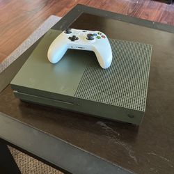 Used Xbox One S - Working Conditon W/ Controller