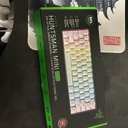 Razer huntsman mink black and white special edition