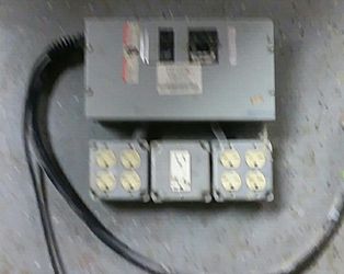 Sun System 220 and 110 multi plug breaker box four shop or home