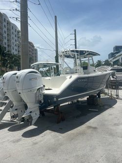 OVERSTOCK 320 Center Console
