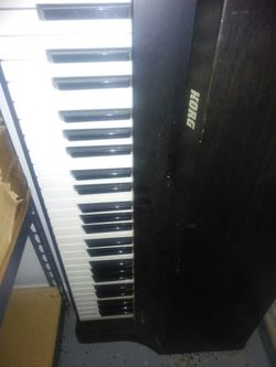 Piano keyboard