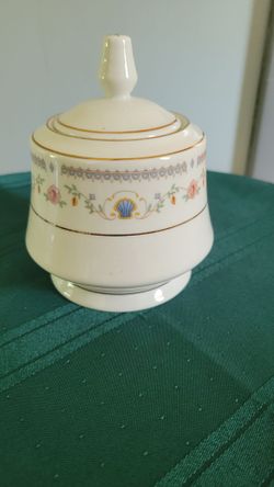Vintage Sugar Bowl Royal Majestic