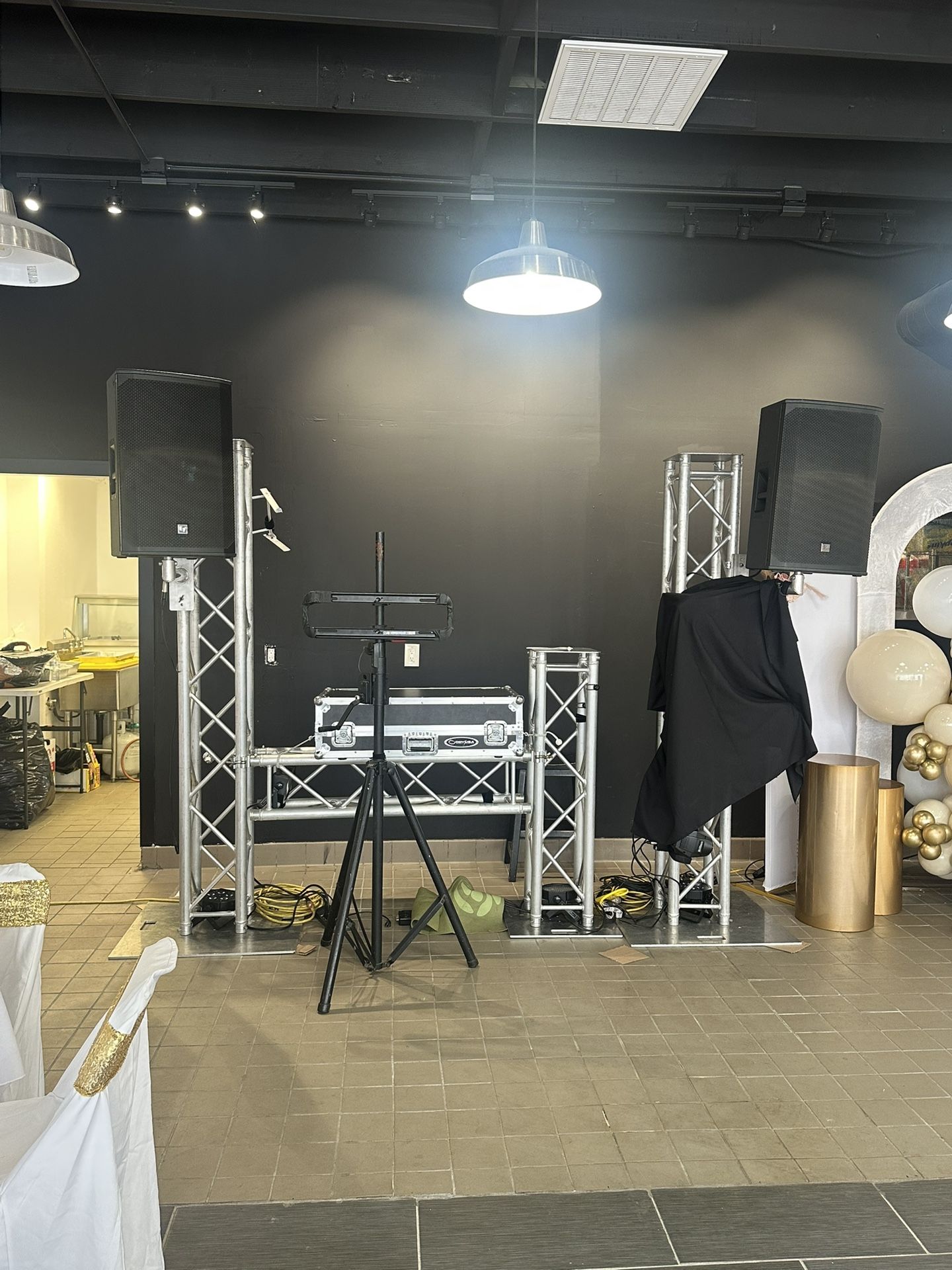 SALON PARA FIESTA