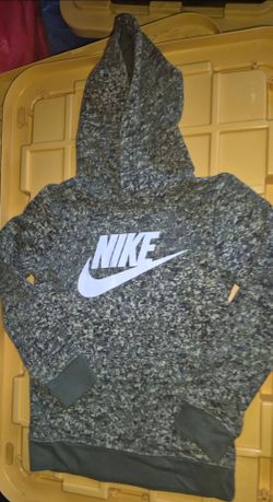 Boys nike hoodie size 7