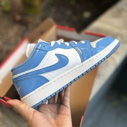 Boys Jordan 1 Low SE White Legend Blue