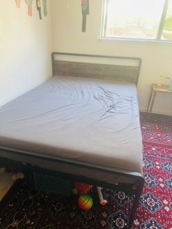 Queen Bed With Mattress