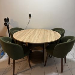 Dinning Table & Chairs 
