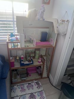 complete doll house