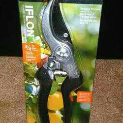 Black & Decker Bypass Pruner! Brand New 