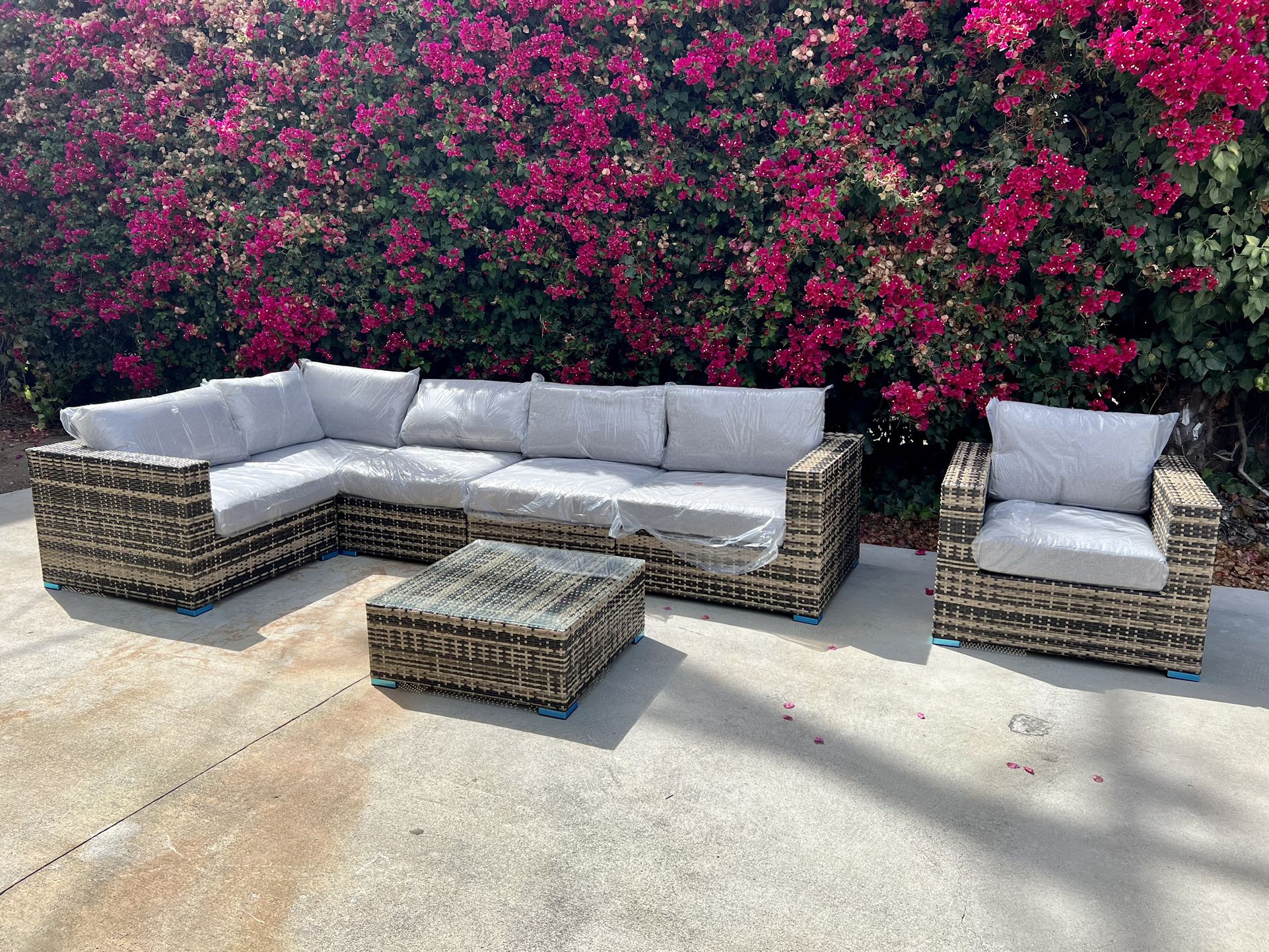 Patio Furniture 100x100” L Shape And Single Cair