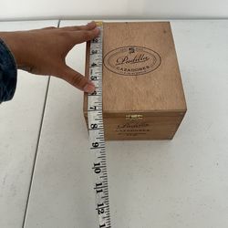 7x5.5x4 Wooden Box Ready To Be Decorated. Odor Free Cigar Box Wooden For Organization Storage Or Decor. Quinceanera Box, Wedding Box Plain 