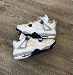 Jordan 4 Midnight Navy Size 13