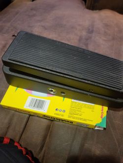 Dunlop GCB95F Cry Baby Classic Fasel Inductor Wah Guitar Effects Pedal