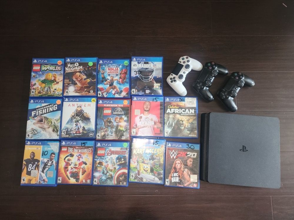 PS4 with Games And 3 Remote
