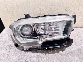 2016 to 2023 TOYOTA TACOMA HEADLIGHT RH