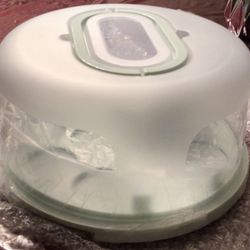 BRAND NEW ROUND CAKE/CAPS CAKE CARRIER 