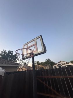 Basketball hoop