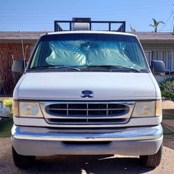 2000 Ford E-250