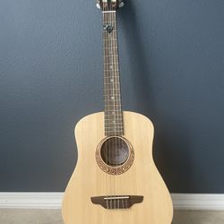 Luna Guitar With Pick And Carrying Case