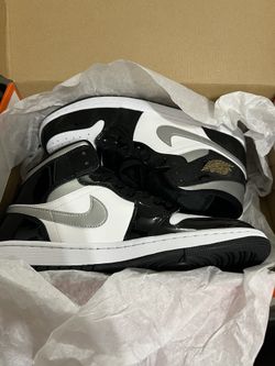 Nike Air Jordan 1mid Metallic Black And White