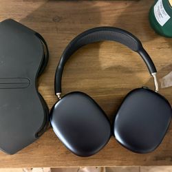 AirPods Max Like New (Only Used Twice) + Original Box