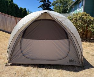 REI Kingdom 4 - Great Condition, w/ Footprint