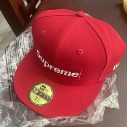Supreme Hat Size 7 3/4 New 