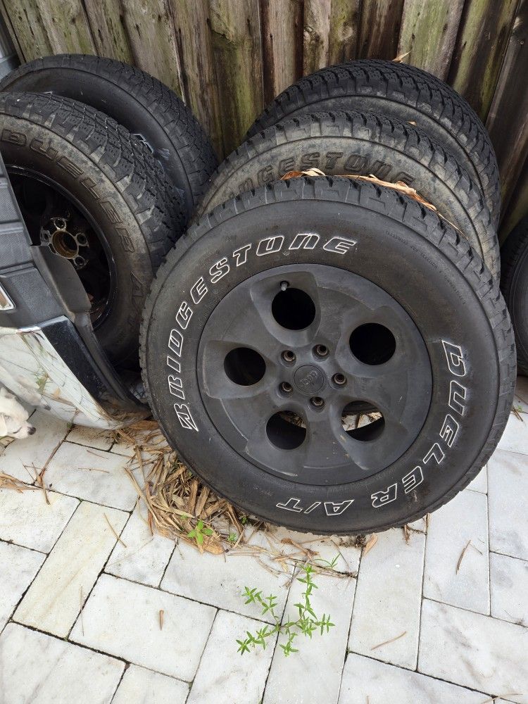 Set Of 5 - 18in OEM Black Jeep Rims