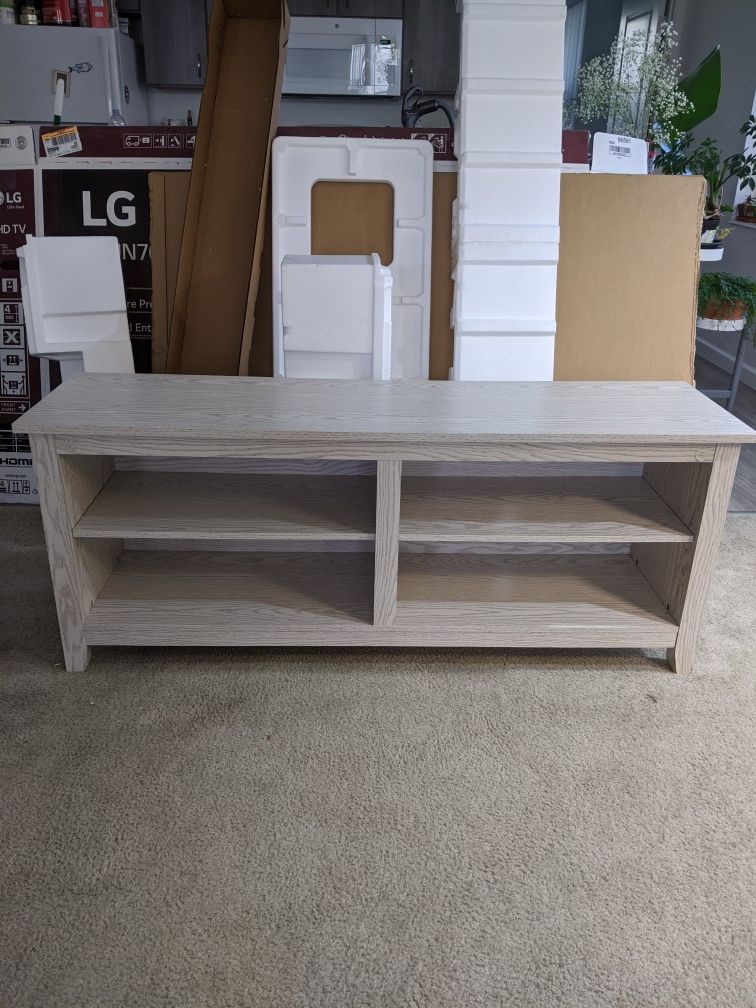 TV stand- 58"