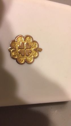 14k Gold 8 leaf Clovers pendant