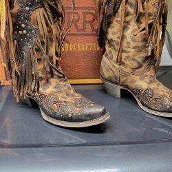 CORRAL WOMEN'S LEOPARD STUD & FRINGE WESTERN BOOTS - SNIP TOE/SIZE 7
