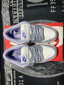 Woman Dunks 6.5