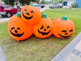 Halloween 🎃 Family Inflatable