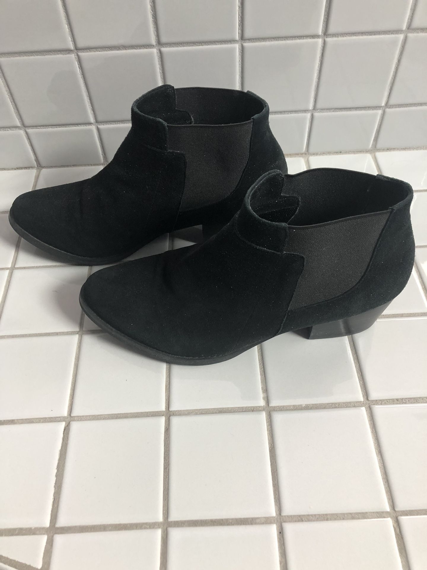 Van Eli Black Suede Ankle Boots