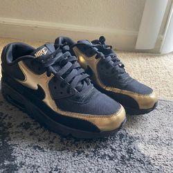 6.5y Nike Airmax